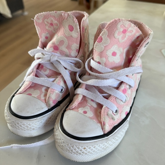Girls Converse High Tops - Picture 2 of 2